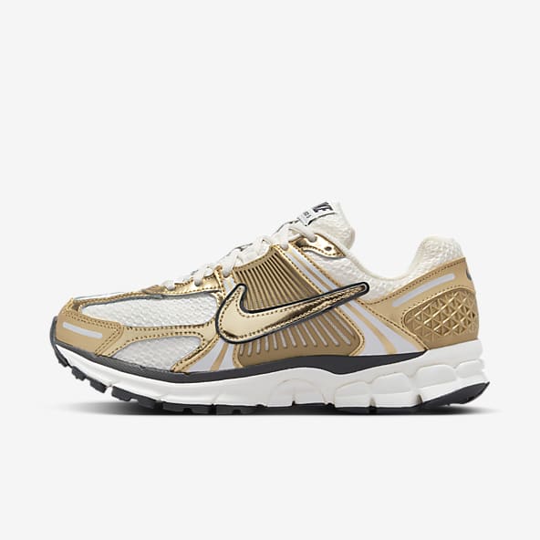 Nike Vomero. Nike CA
